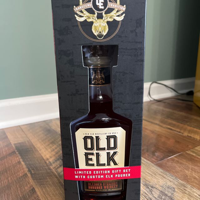 Old Elk Limited Edition Gift Set with Custom Elk Pourer