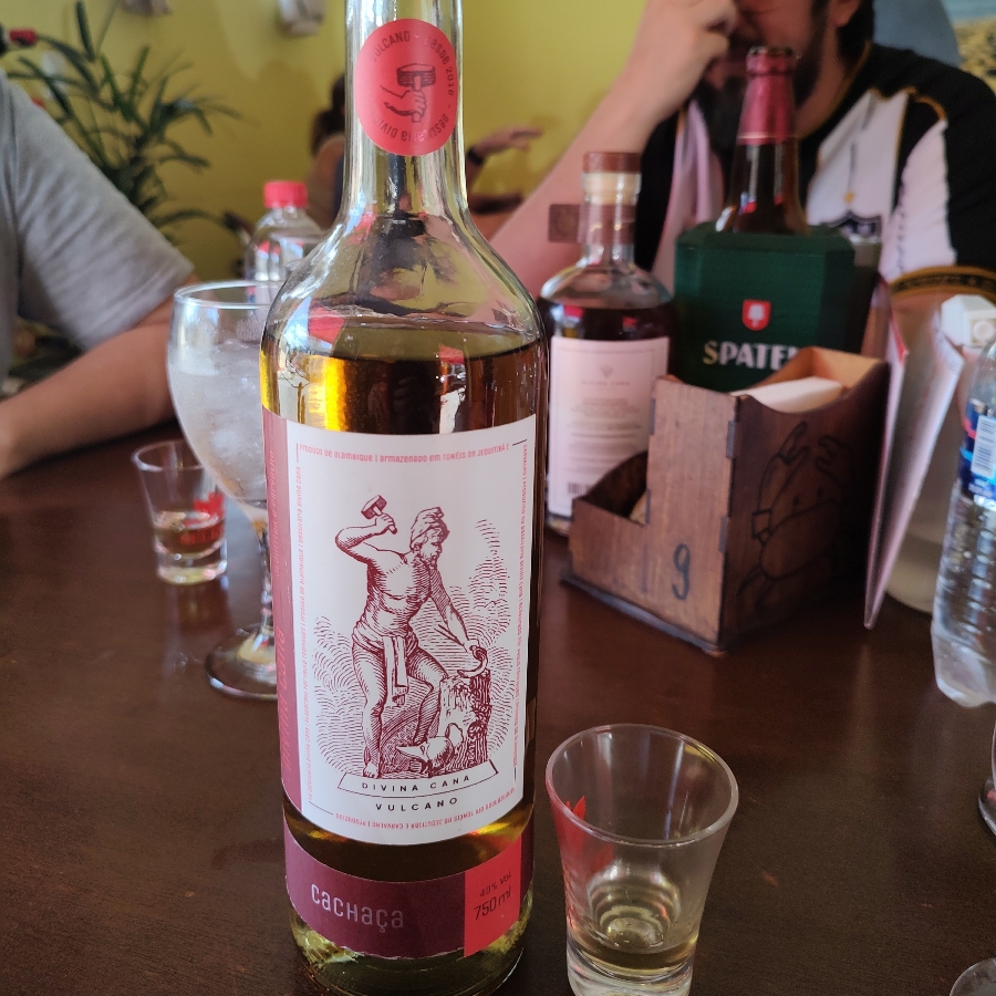 CACHAÇA DIVINA CANA JEQUITIBÁ & CARVALHO VULCANO