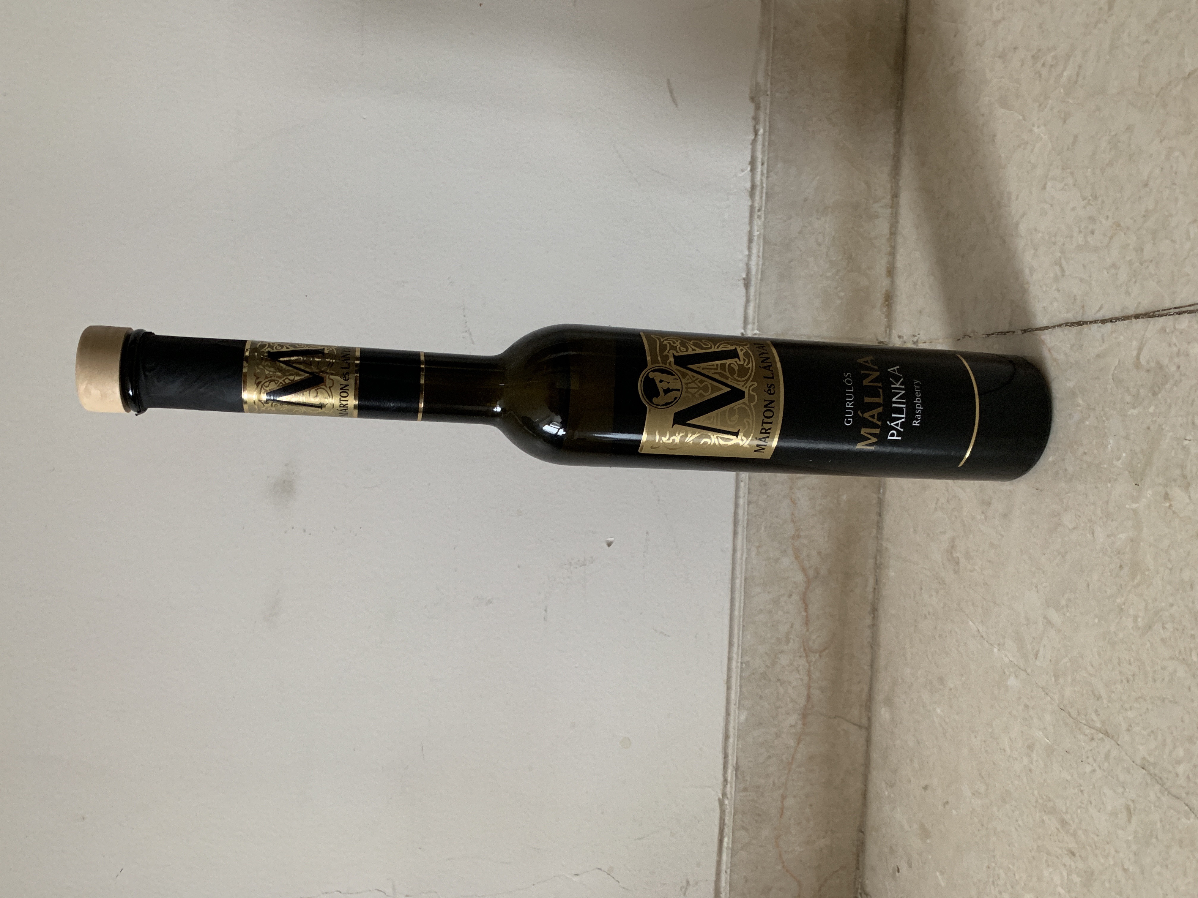 Gurulos Malna Palinka