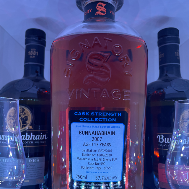Bunnahabhain 2007 "Signatory Vintage Cask Strength Collection"