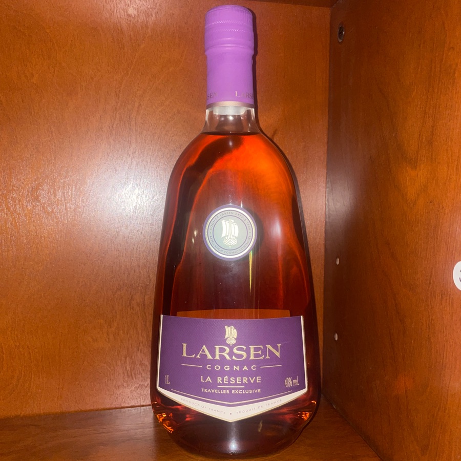 Larsen La Réserve Traveller Exclusive
