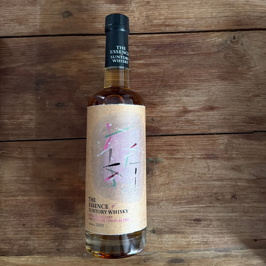 The Essence of Suntory Whisky Chita Single Grain Sakura Cask