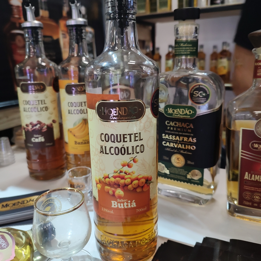 COQUETEL ALCOÓLICO MOENDAO BUTIÁ
