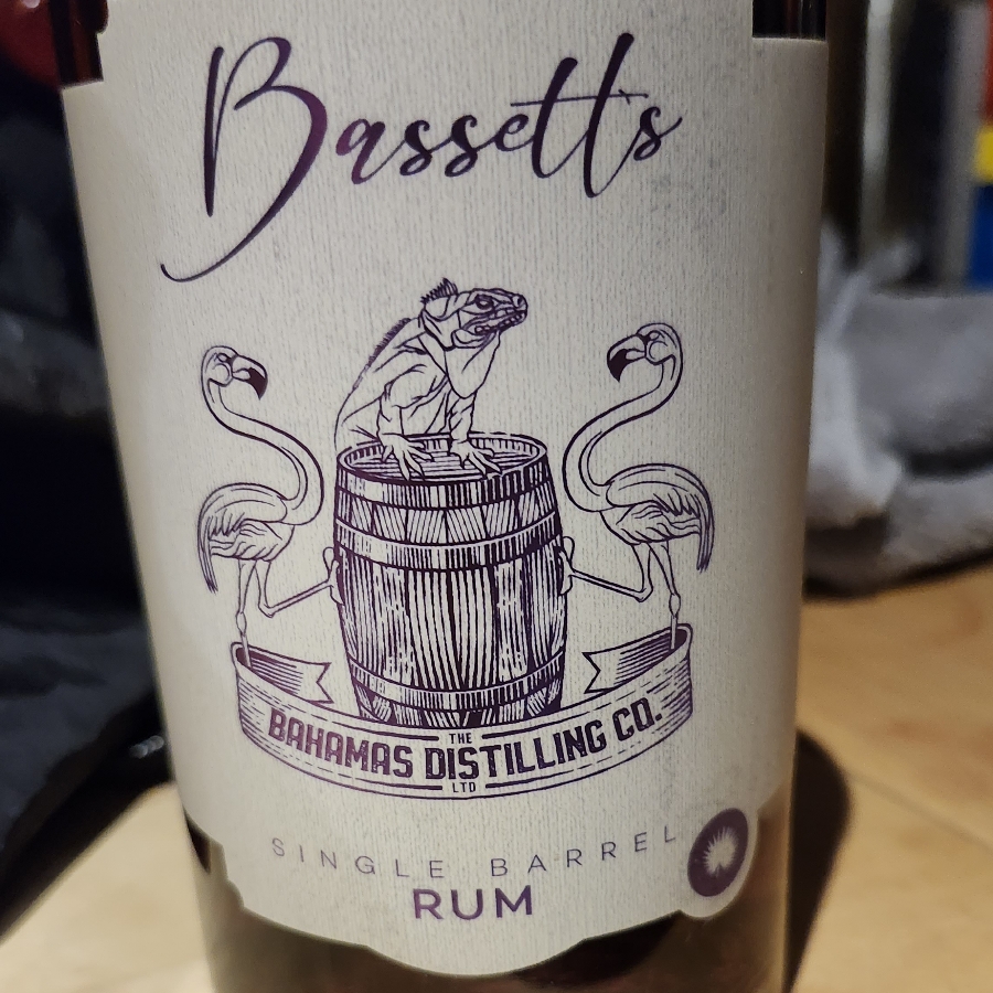 Bahamas Distilling Bassetts Single Barrell