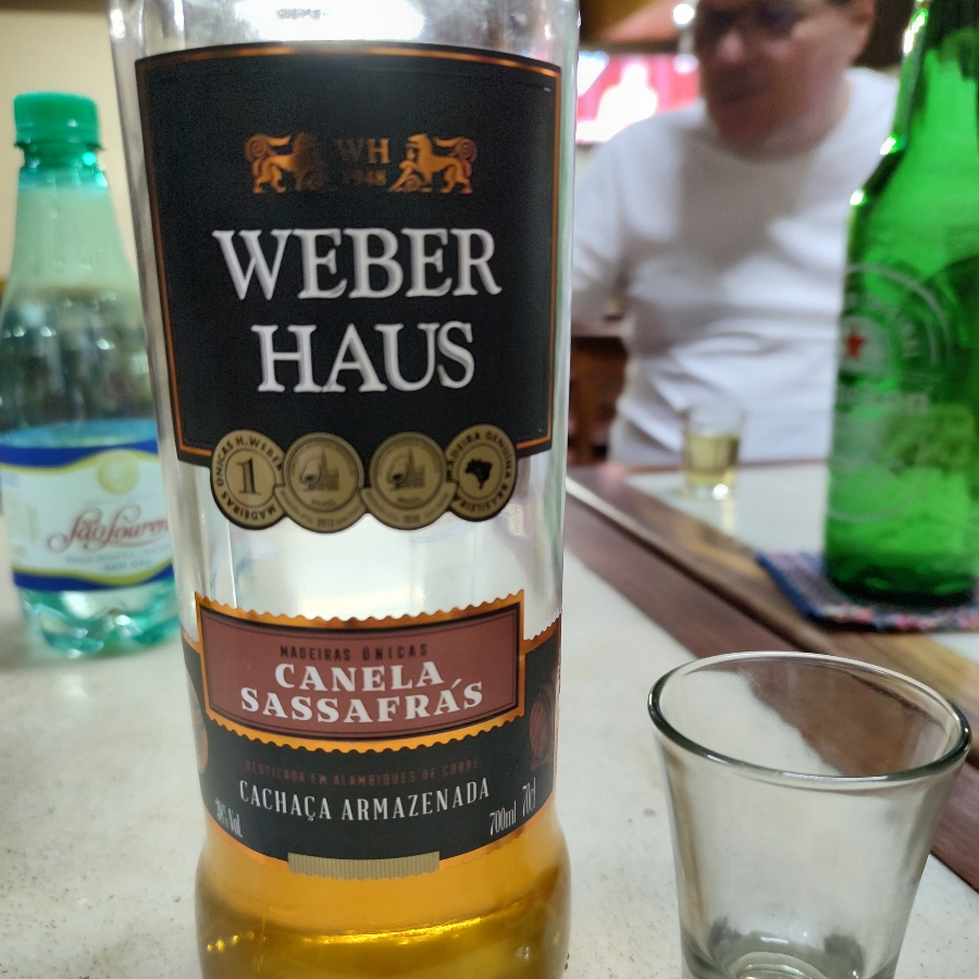 CACHAÇA WEBER HAUS CANELA SASSAFRÁS