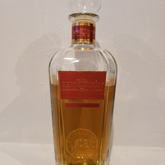 Revolucion Anejo