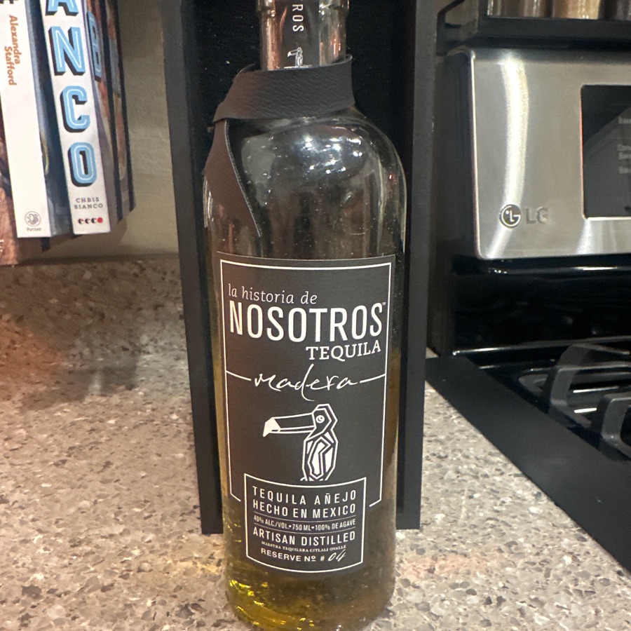 Nosotros Anejo Madera