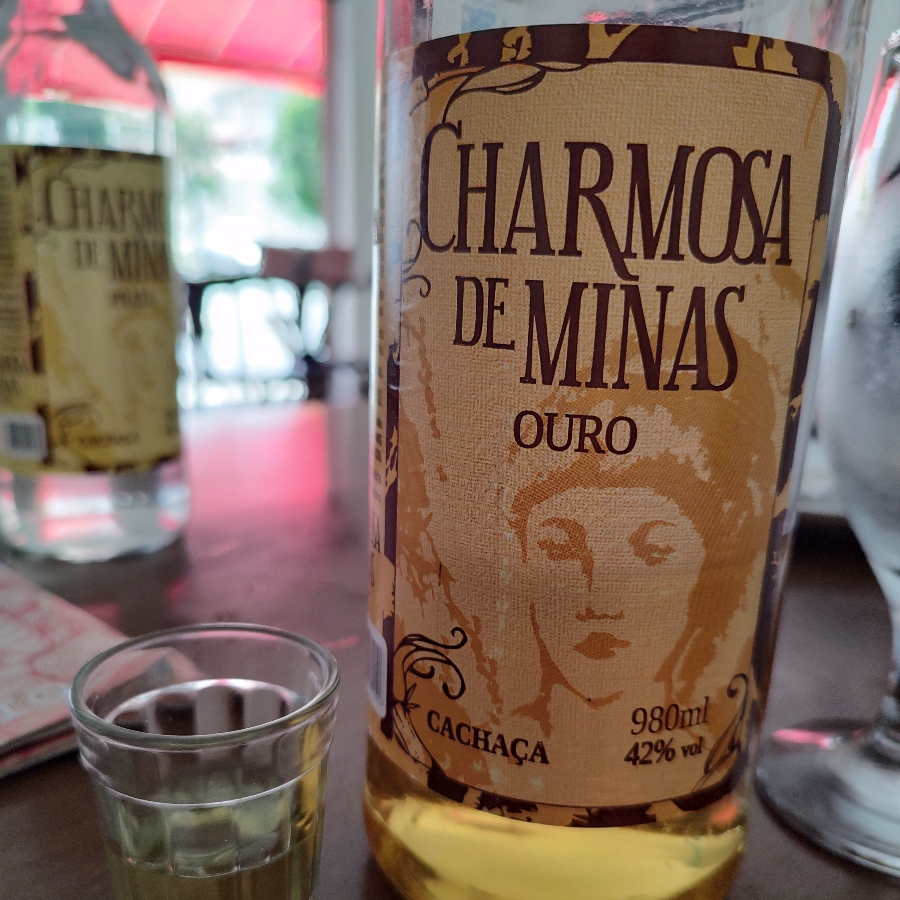 Cachaça Charmosa Minas Ouro