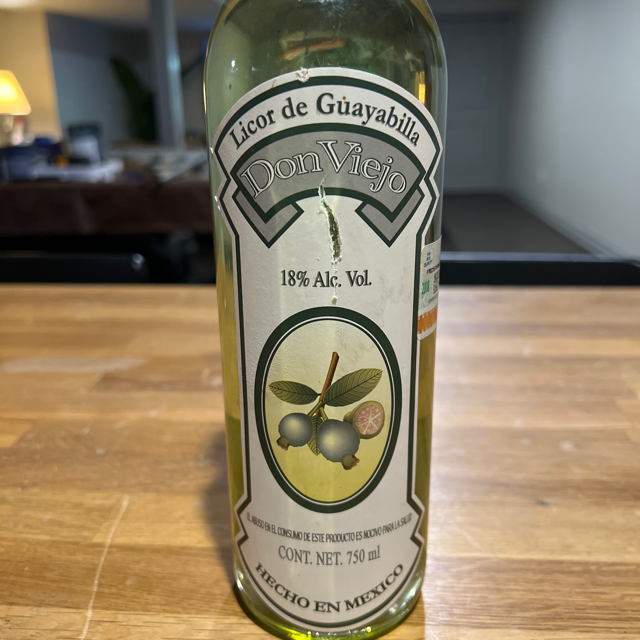 Don Viejo Licor de Guayabilla