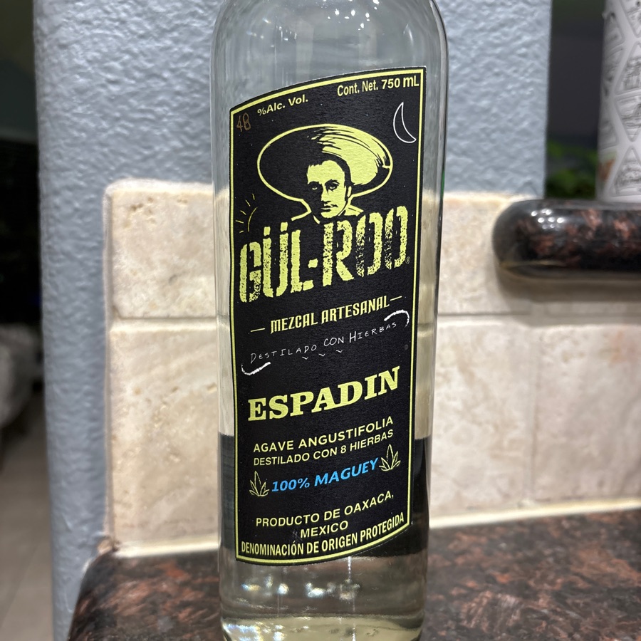 Gül-Roo Destilado con Hierbas Espadín