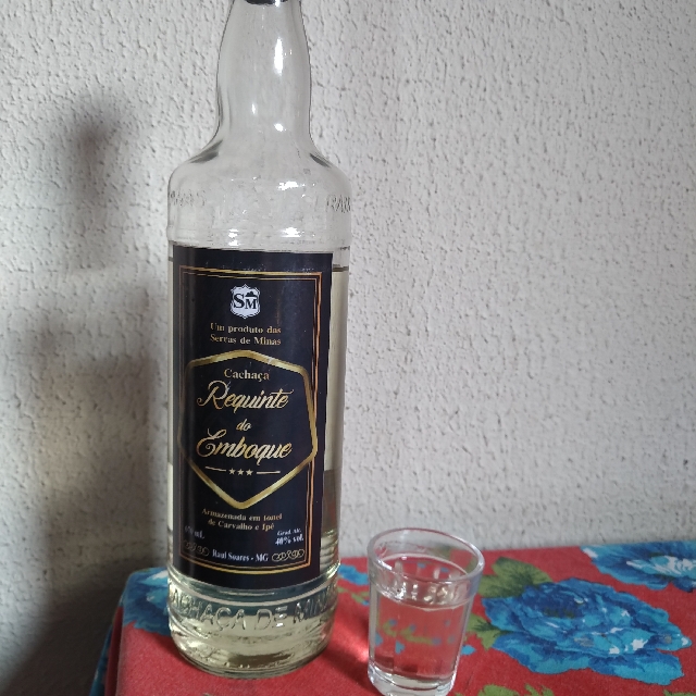 CACHAÇA REQUINTE DO EMBOQUE CARVALHO E IPÊ
