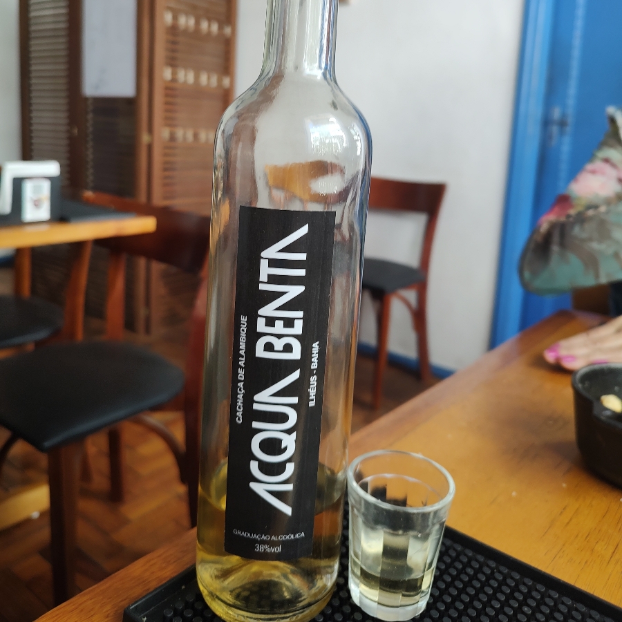 CACHAÇA ACQUA BENTA