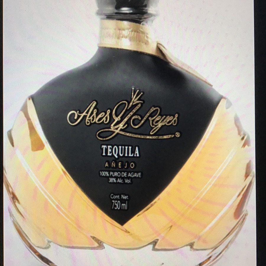 Ases y Reyes Añejo