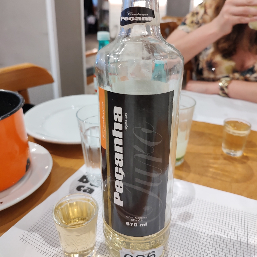 CACHAÇA PEÇANHA OURO
