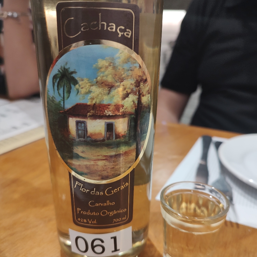 CACHAÇA FLOR DAS GERAIS PREMIUM ORGÂNICA CARVALHO