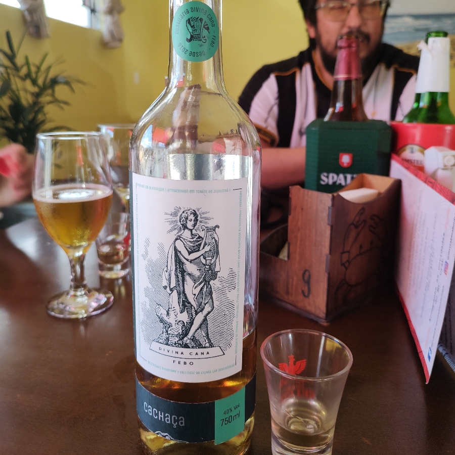 CACHAÇA DIVINA CANA FEBO JEQUITIBÁ & AMBURANA