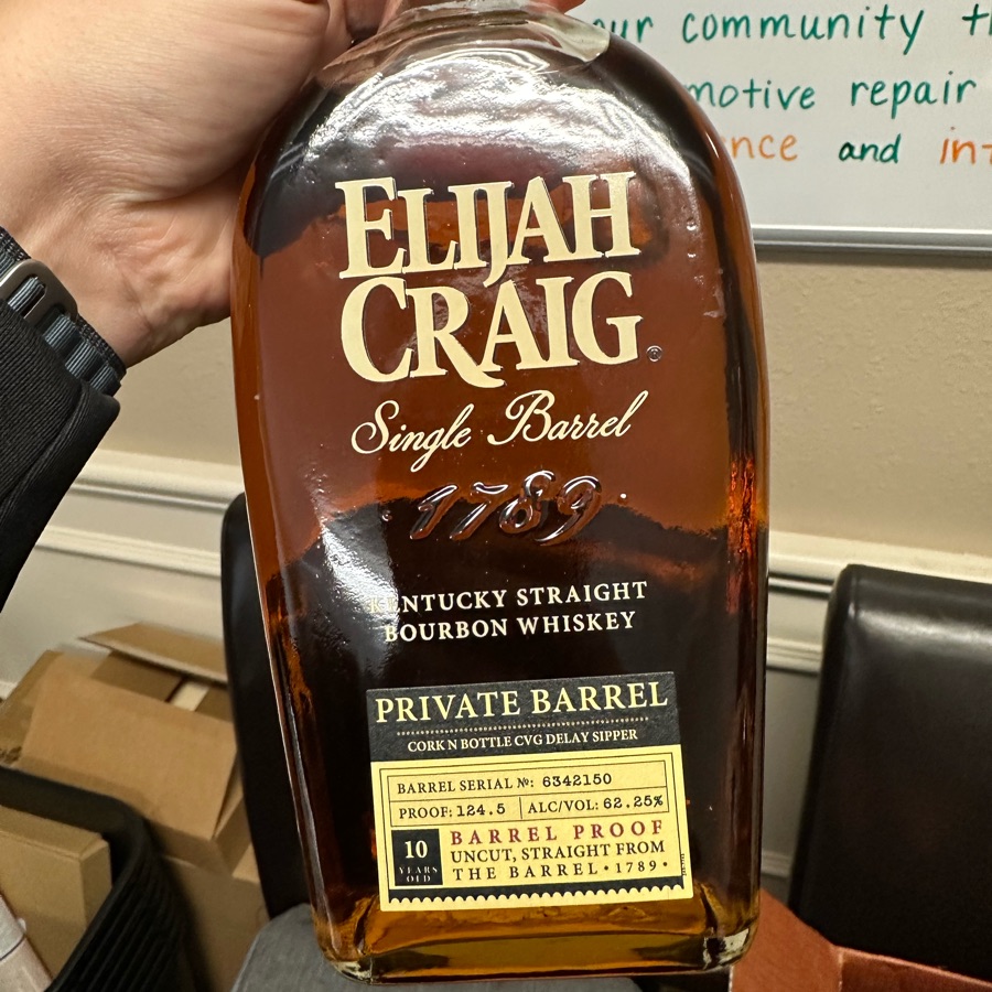 Elijah Craig Private Barrel - Barrel Proof (Cork 'n Bottle CVG Delay Sipper)