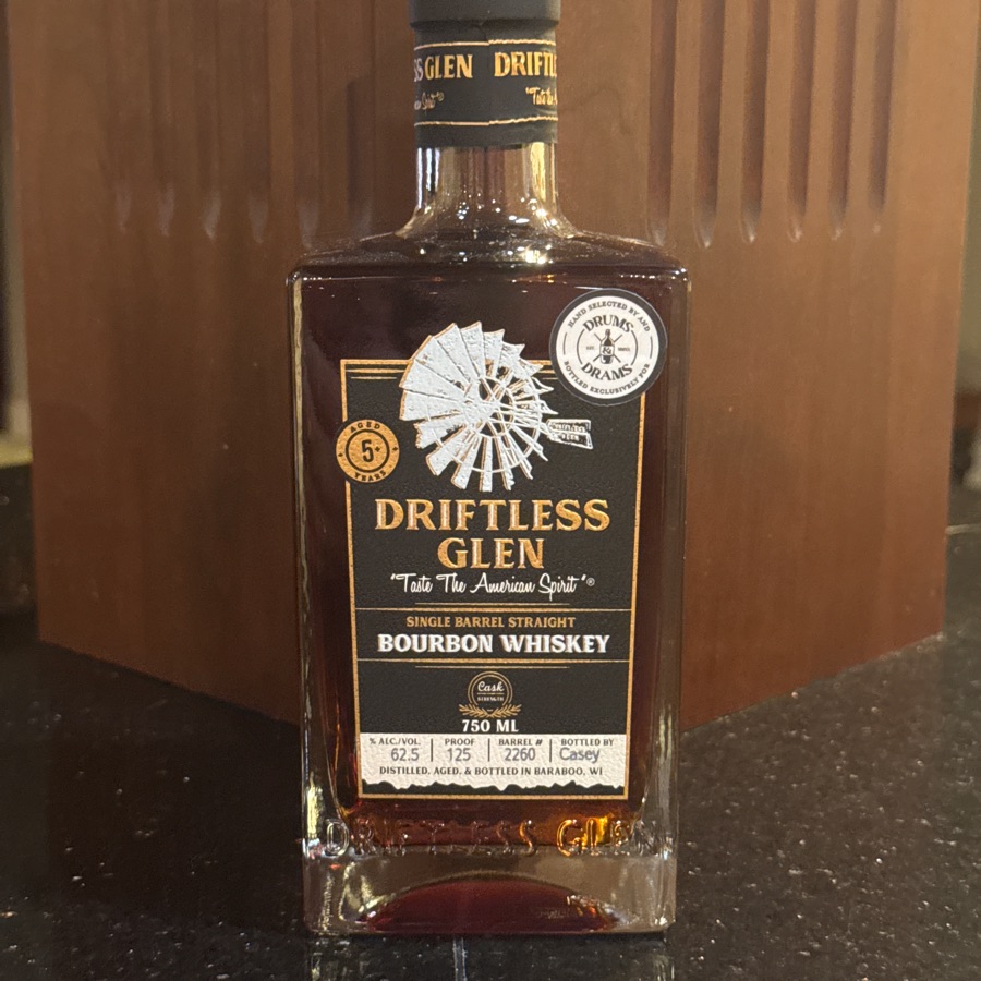 Driftless Glen Single Barrel Bourbon (Barrel 2260 Drums & Drams)