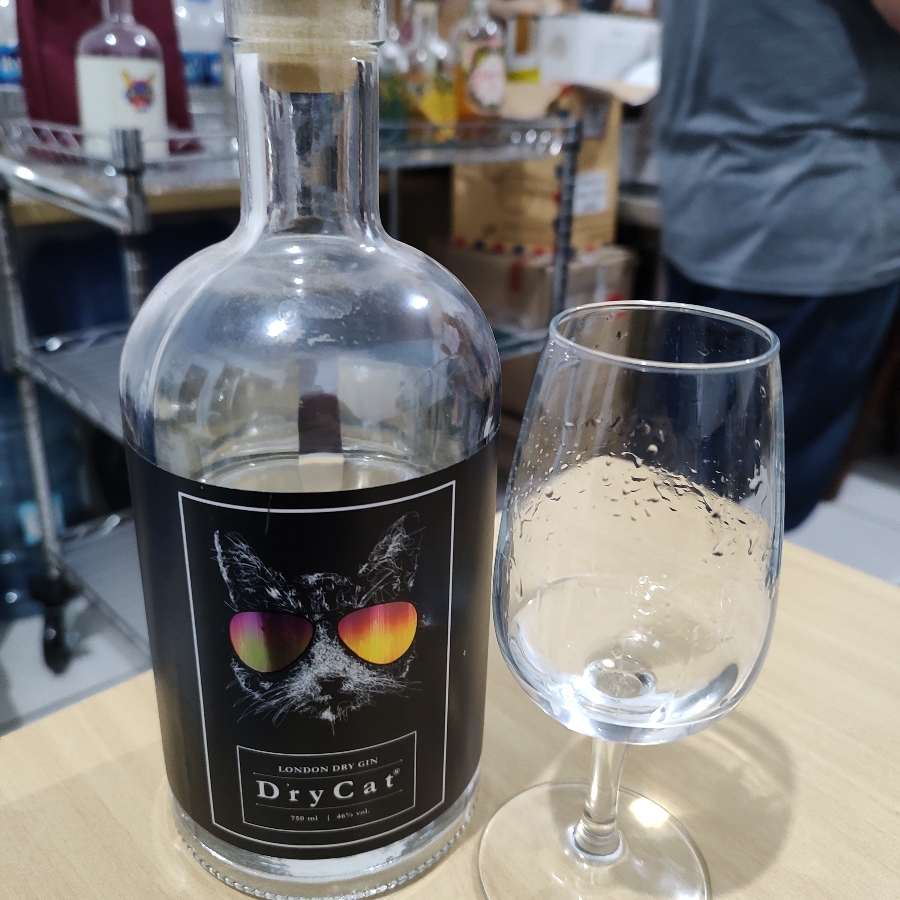 DRYCAT LONDON DRY GIN