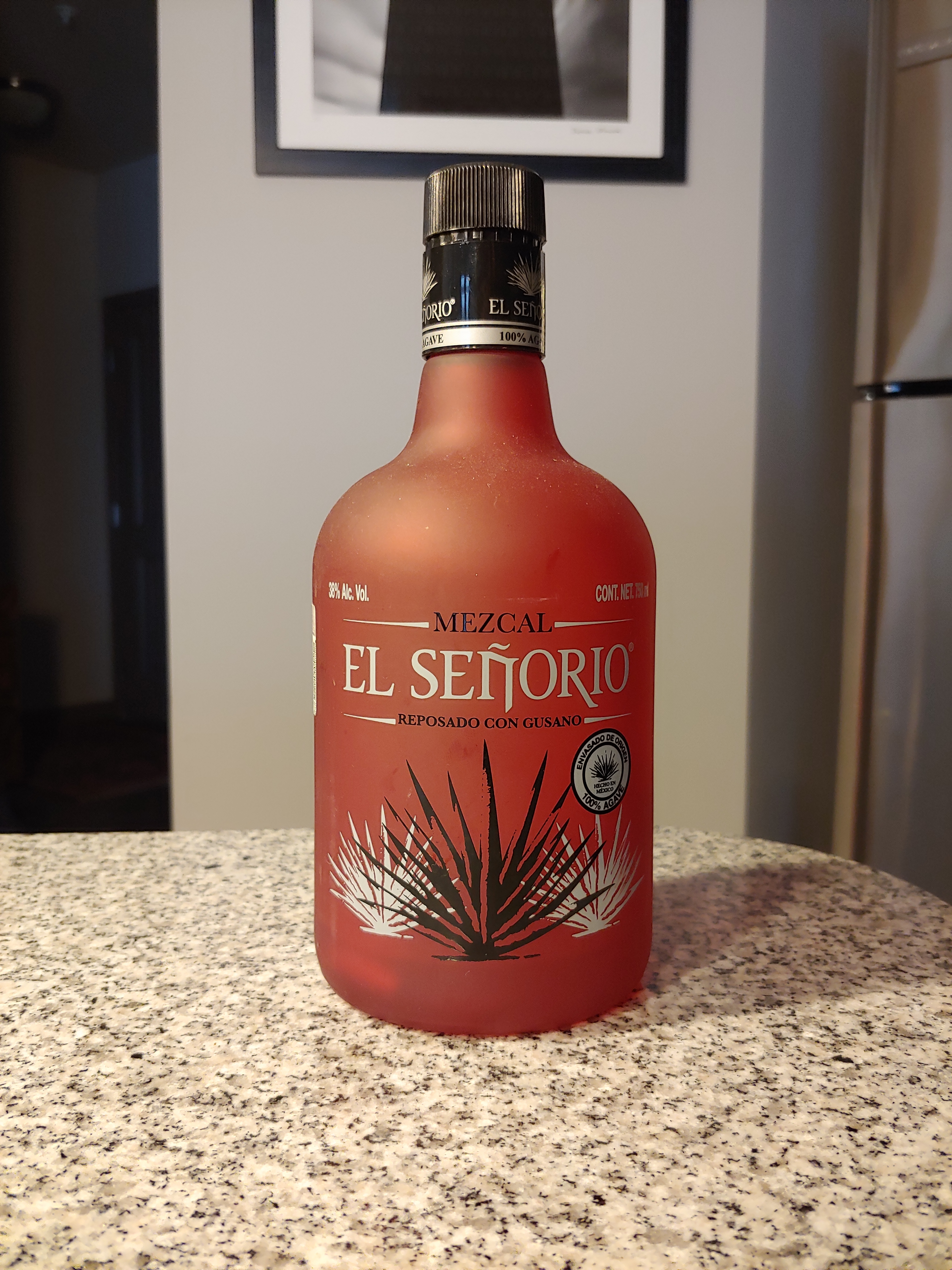 El Señorio Mezcal Reposado con Gusano