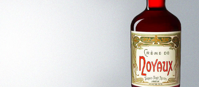 Tempus Fugit Crème de Noyaux
