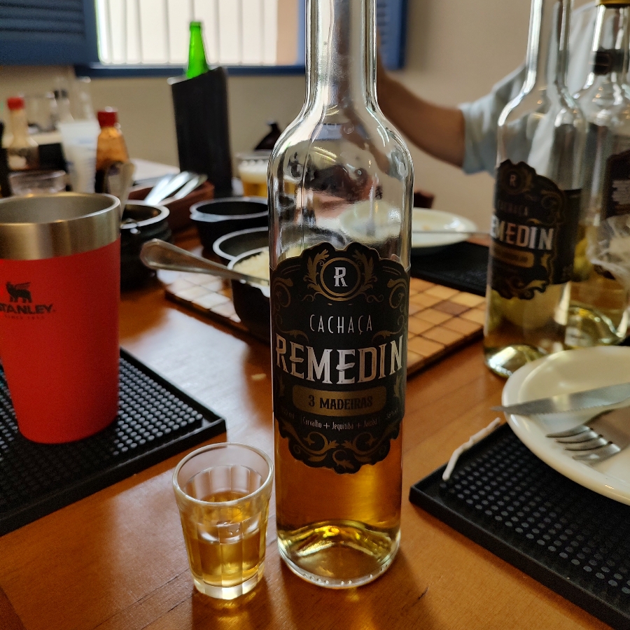 CACHAÇA REMEDIN 3 MADEIRAS