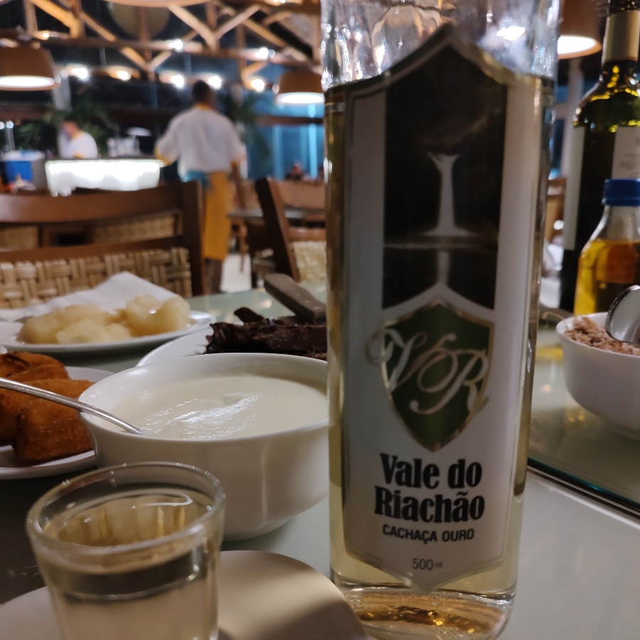 CACHAÇA VALE DO RIACHÃO OURO