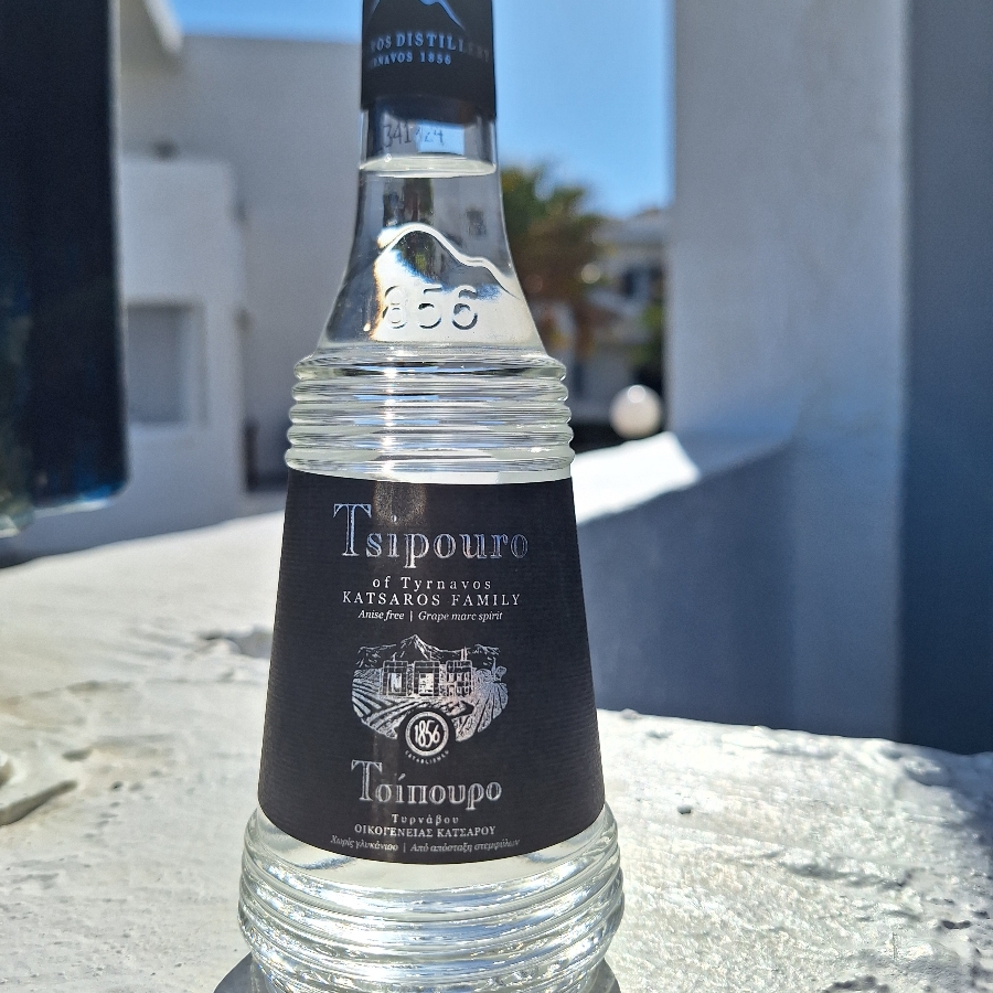 Tsipouro of Tyrnavos Katsaros Family