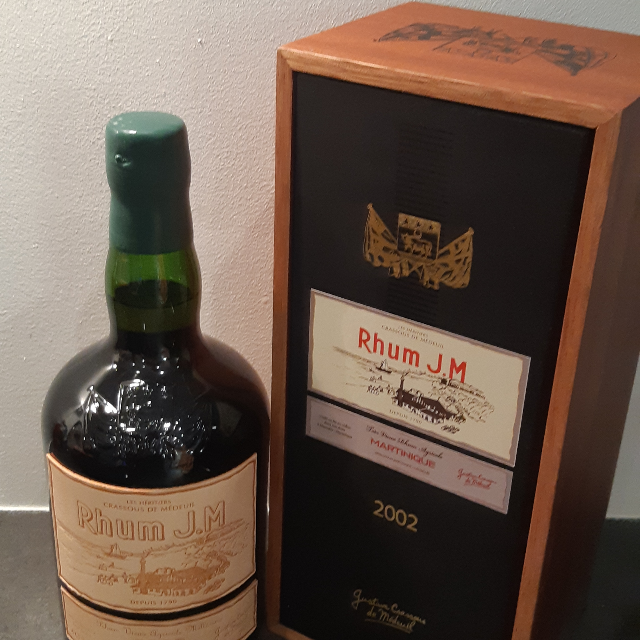 Rhum J.M Millésime 2002
