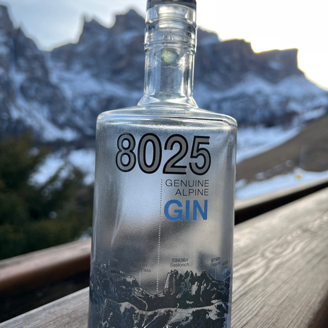8025 Genuine Alpine Gin