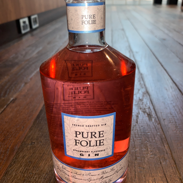 Pure Folie Strawberry Flavoured