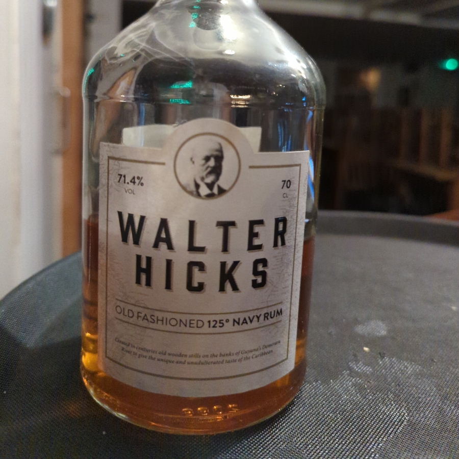 Walter Hicks 125 Navy Rum