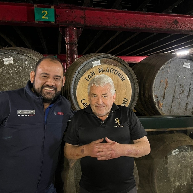 Lagavulin 8yo Straight From The Cask, Ex-Red Wine European Oak Cask