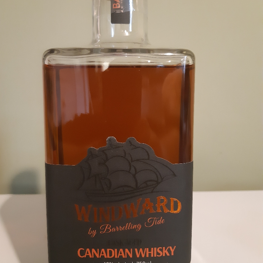 barrelling tide windward