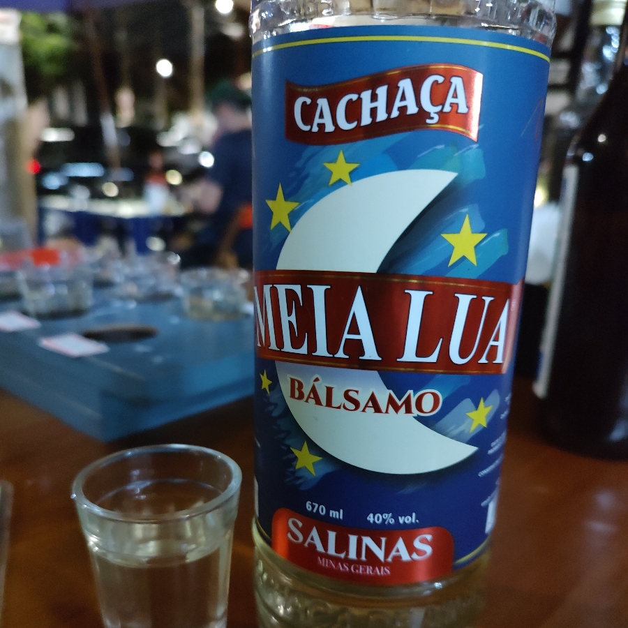 CACHAÇA MEIA LUA BÁLSAMO