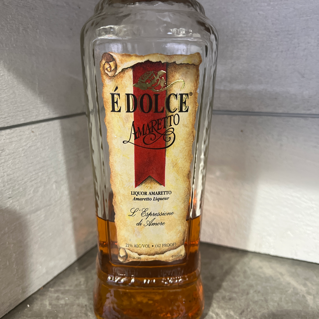 É Dolce Amaretto