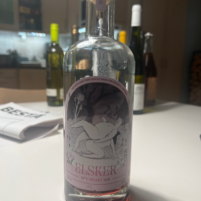 Elsker Dry Velvet Gin