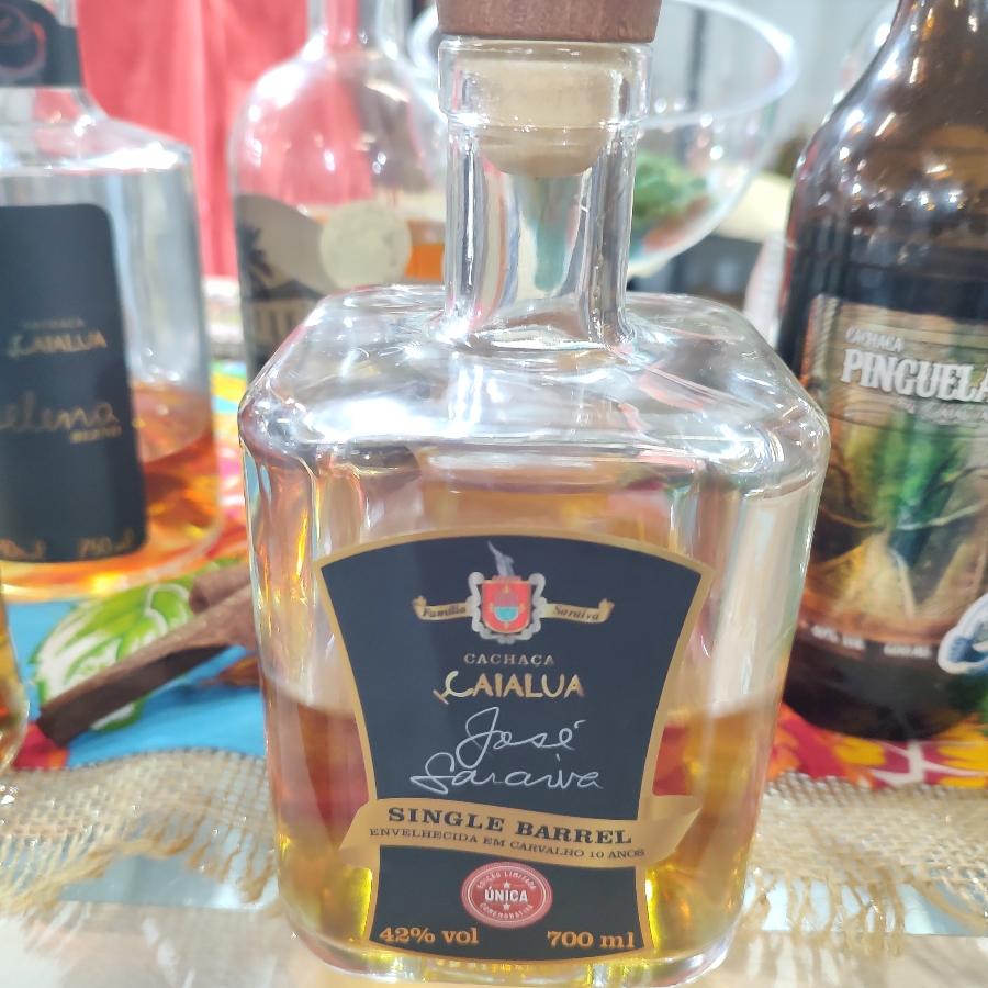 CACHAÇA CAIALUA JOSÉ SARAIVA EXTRA PREMIUM 5 ANOS SINGLE BARREL