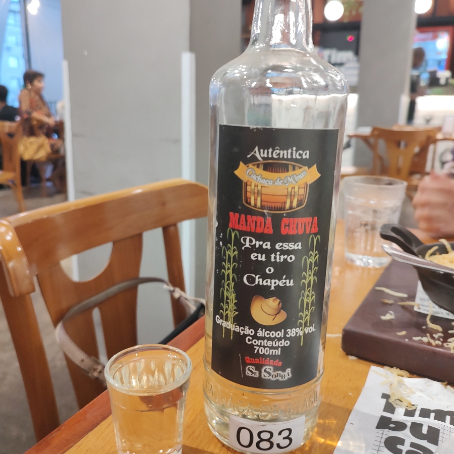 CACHAÇA MANDA CHUVA OURO JATOBÁ