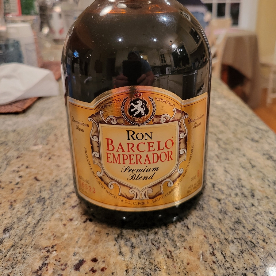 Ron Barcelo Emperador