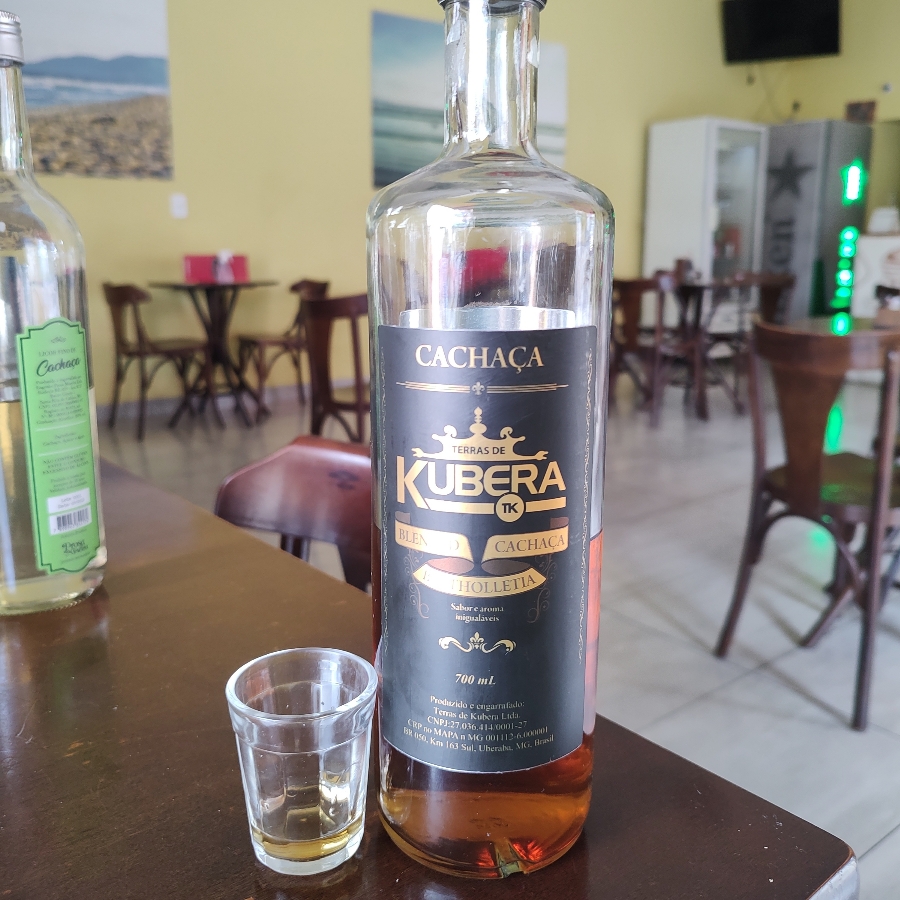 CACHAÇA TERRAS DE KUBERA BLENDED BERTHOLLETIA PREMIUM