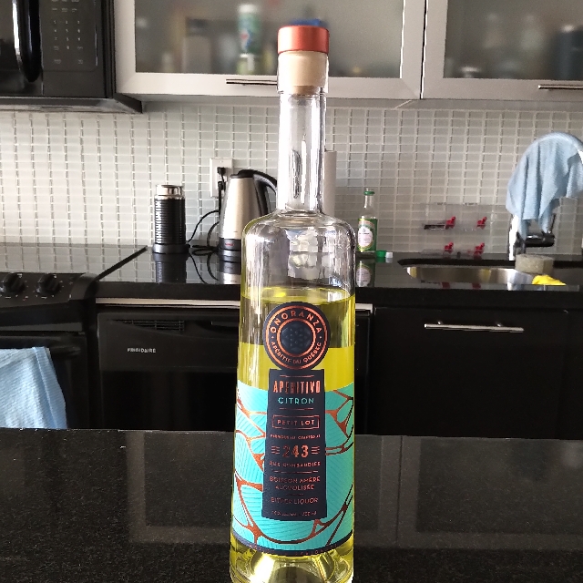 Distillerie Artist in Residence Onoranza Aperitivo Citron