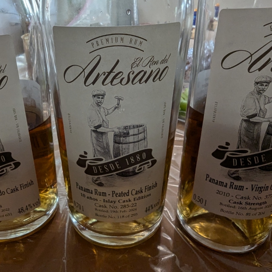 Artesano Panama Rum - Peated Cask Finish - 10 años Islay Cask Edition - Cask No. 285-22
