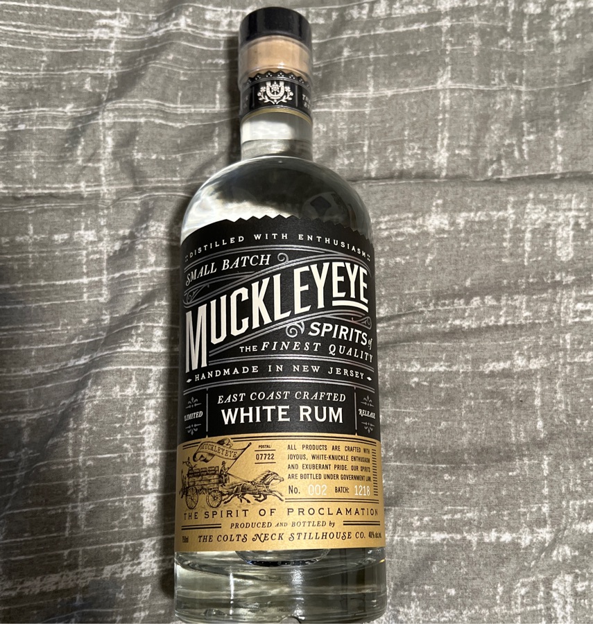 Muckleyeye White Rum