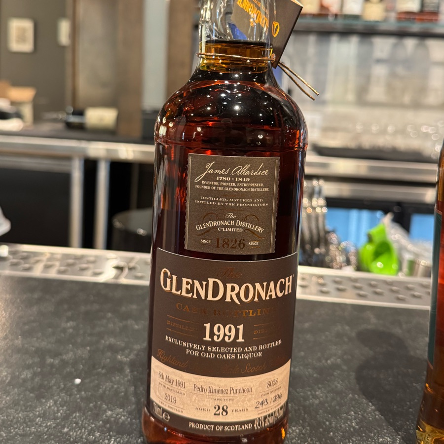 GlenDronach 1991 28 Year Pedro Ximenez Sherry Puncheon Cask (Old Oaks Barrel Pick)