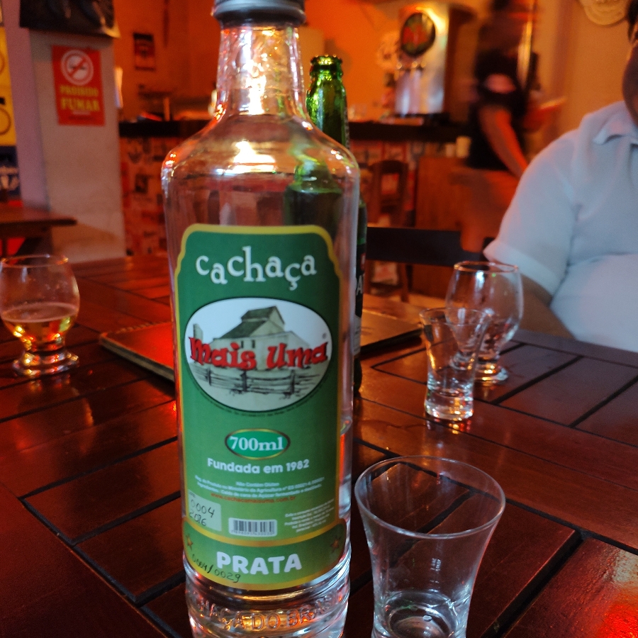 CACHAÇA MAIS UMA PRATA