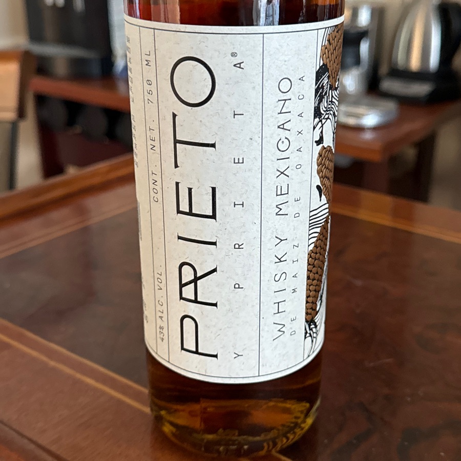 Prieto y Prieta Whisky Mexicano