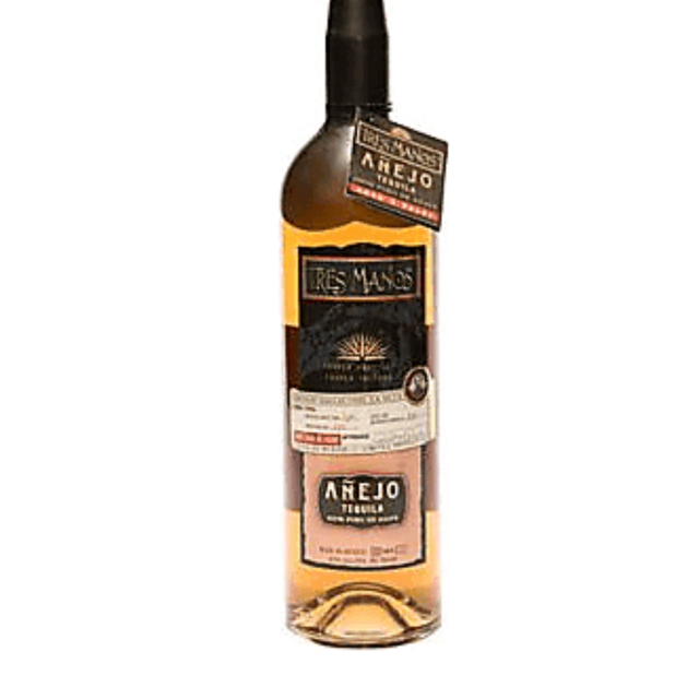 Tres Manos Anejo