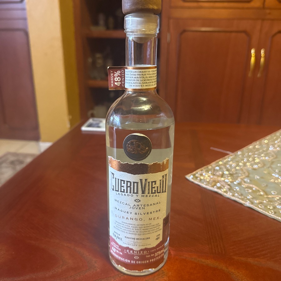 Cuero Viejo Legado y Mescal