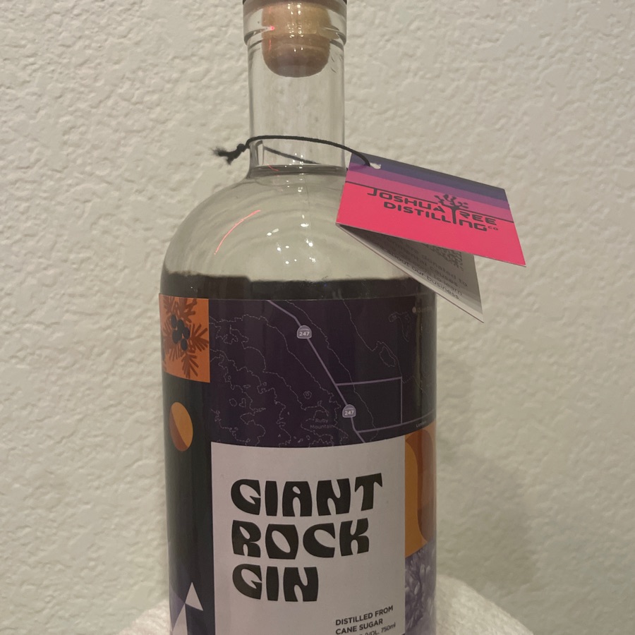 Joshua Tree Distilling: Giant Rock Gin
